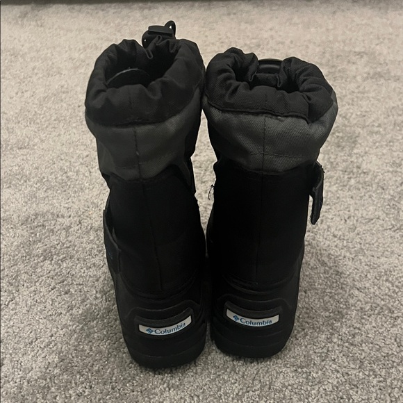 Columbia Waterproof Black and Gray Snow Boots - Picture 5 of 9